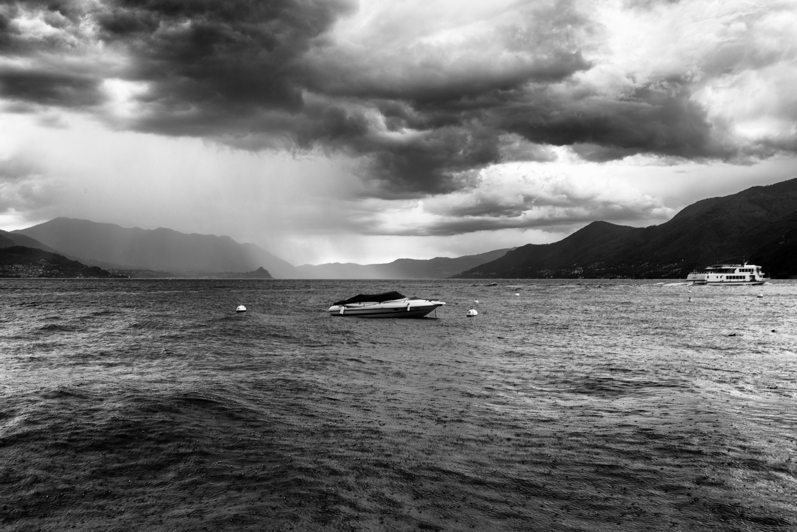 Temporale sul lago Maggiore