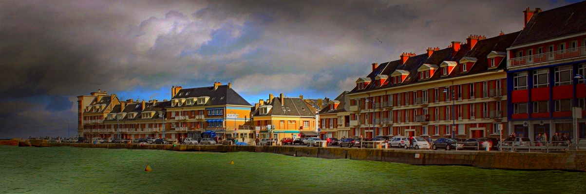 Temps orageux sur le port