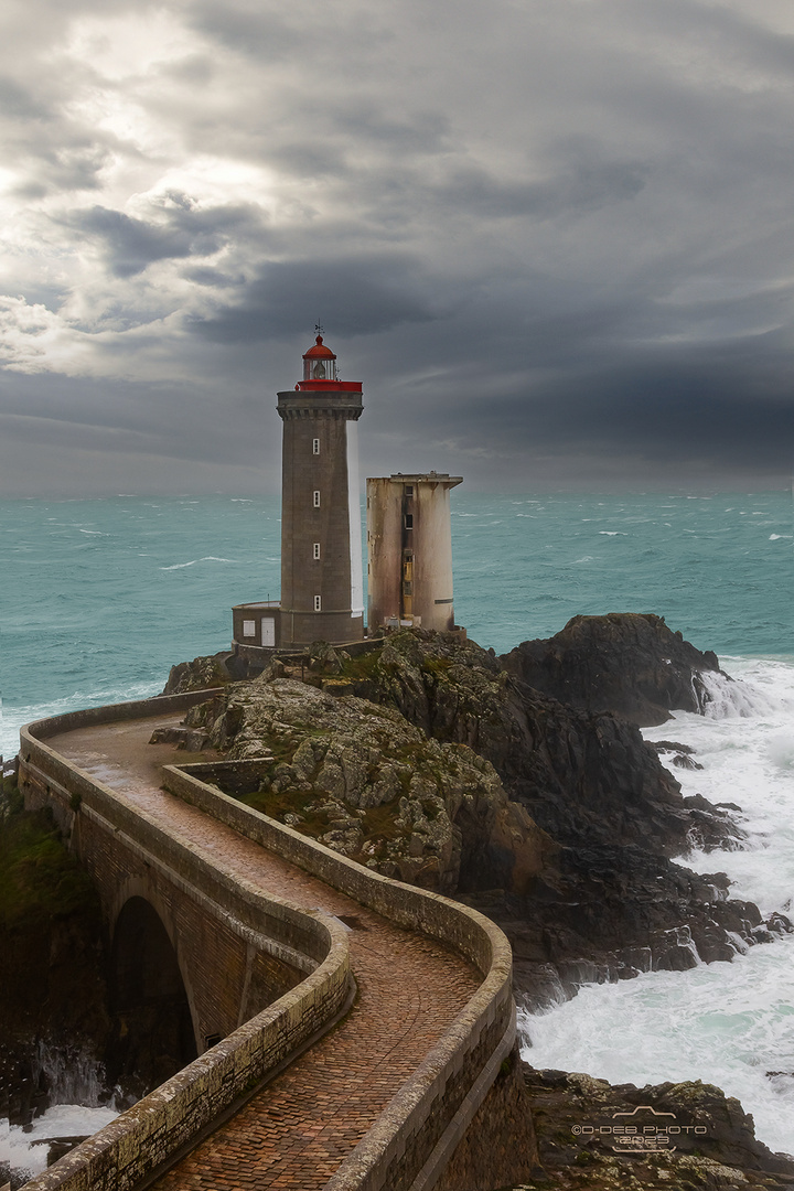 Tempête au Phare du Petit Minou