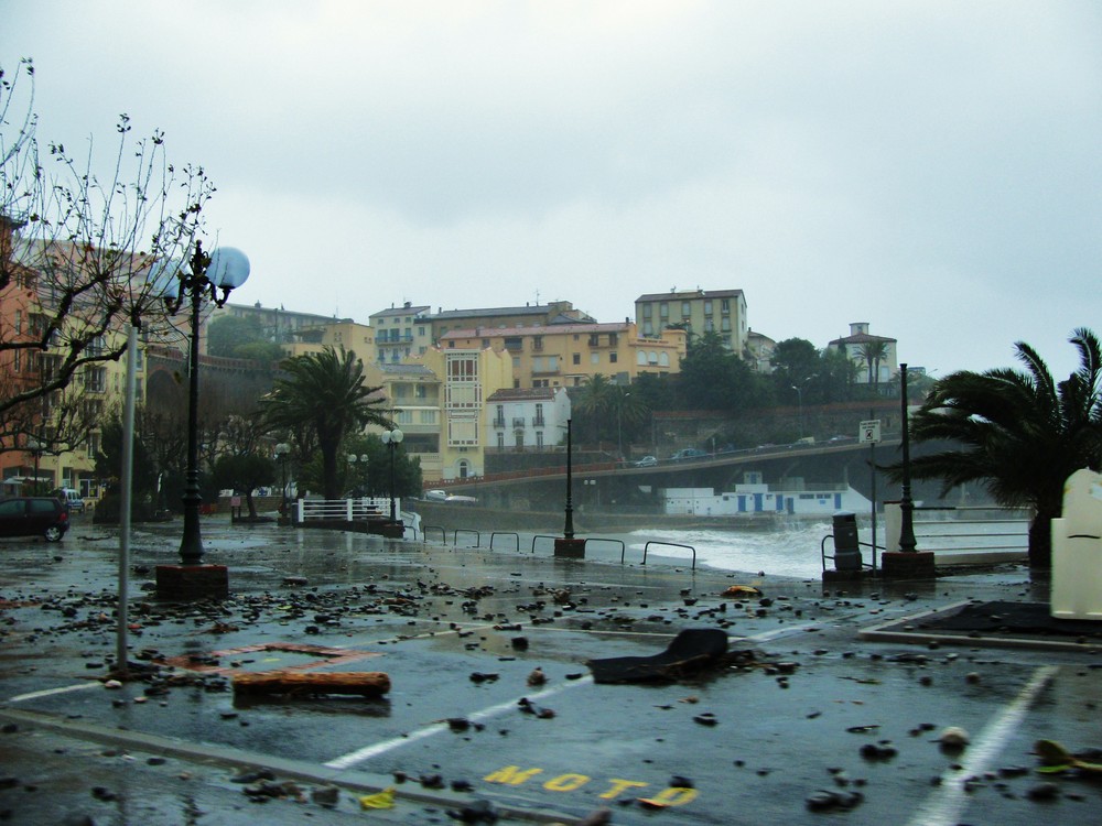 Tempête sur le port de Cerbère (FRANCE-66)