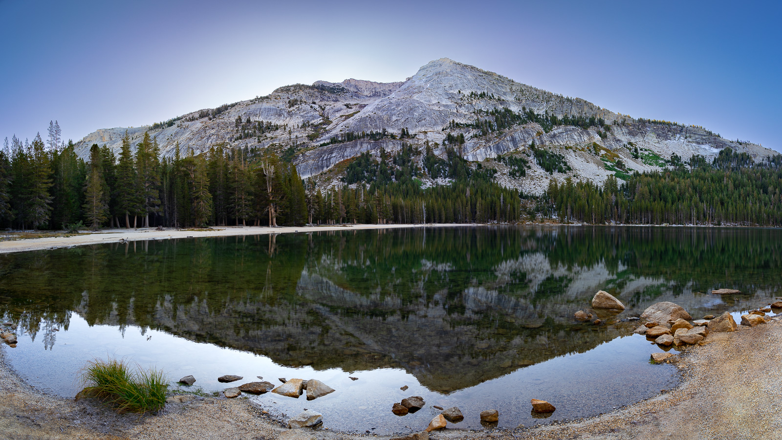 Tenaya Lake Spiegelung