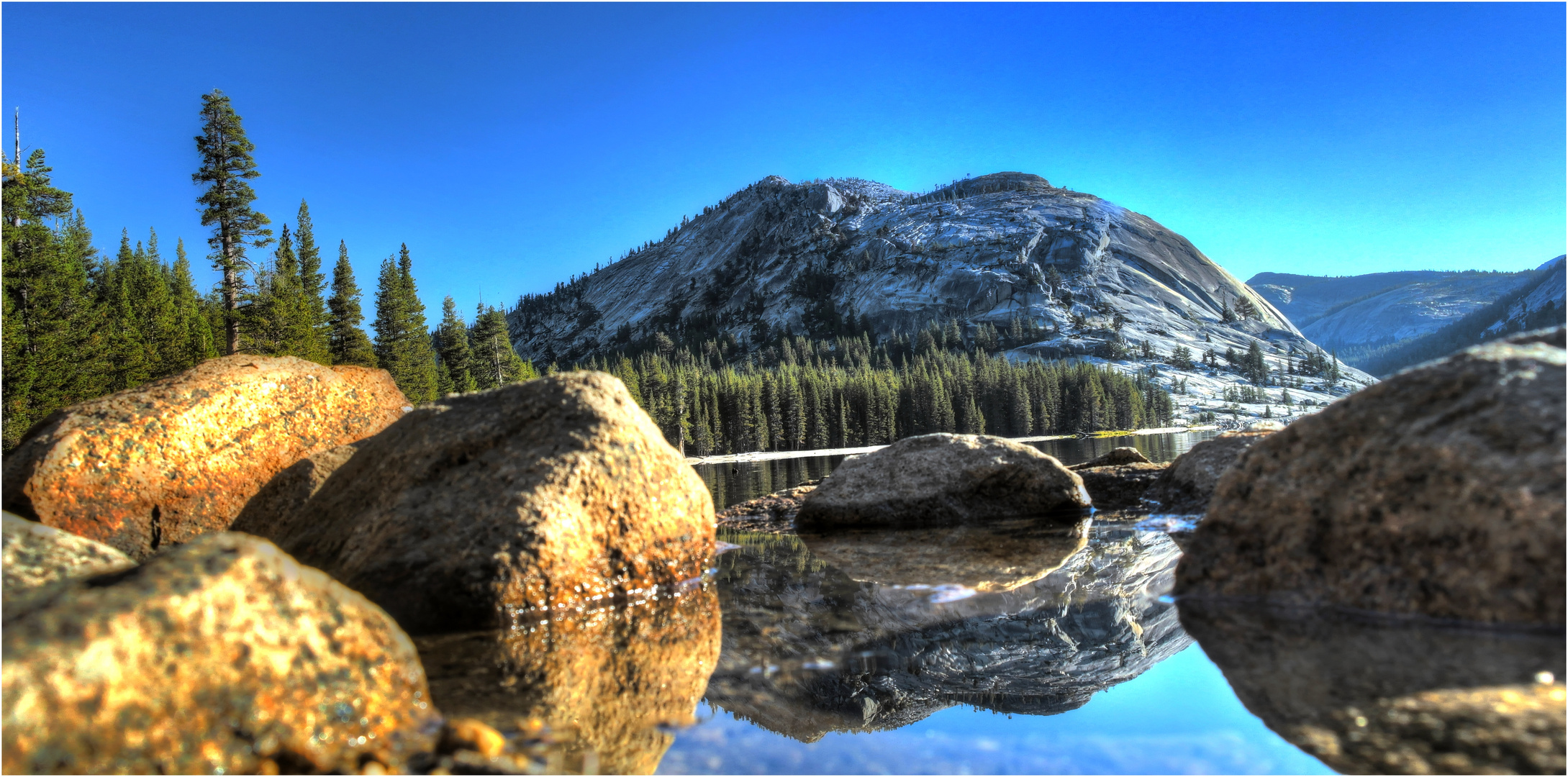 Tenaya Lake , Tioga Pass, Yosemite NP