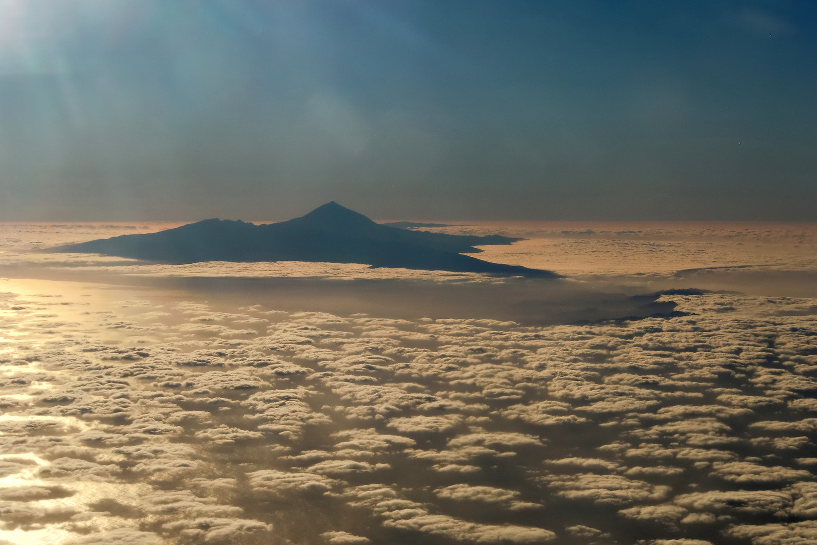 Teneriffa über den Wolken