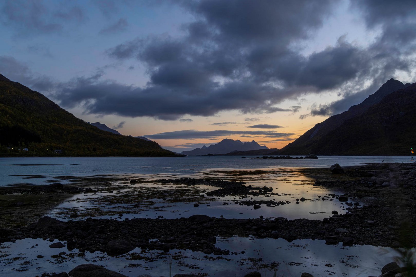 Tengelfjord (Norwegen) in der Abenddämmerung / Tengelfjord at dusk