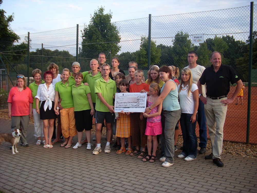 Tennis und Spass für einen guten Zweck