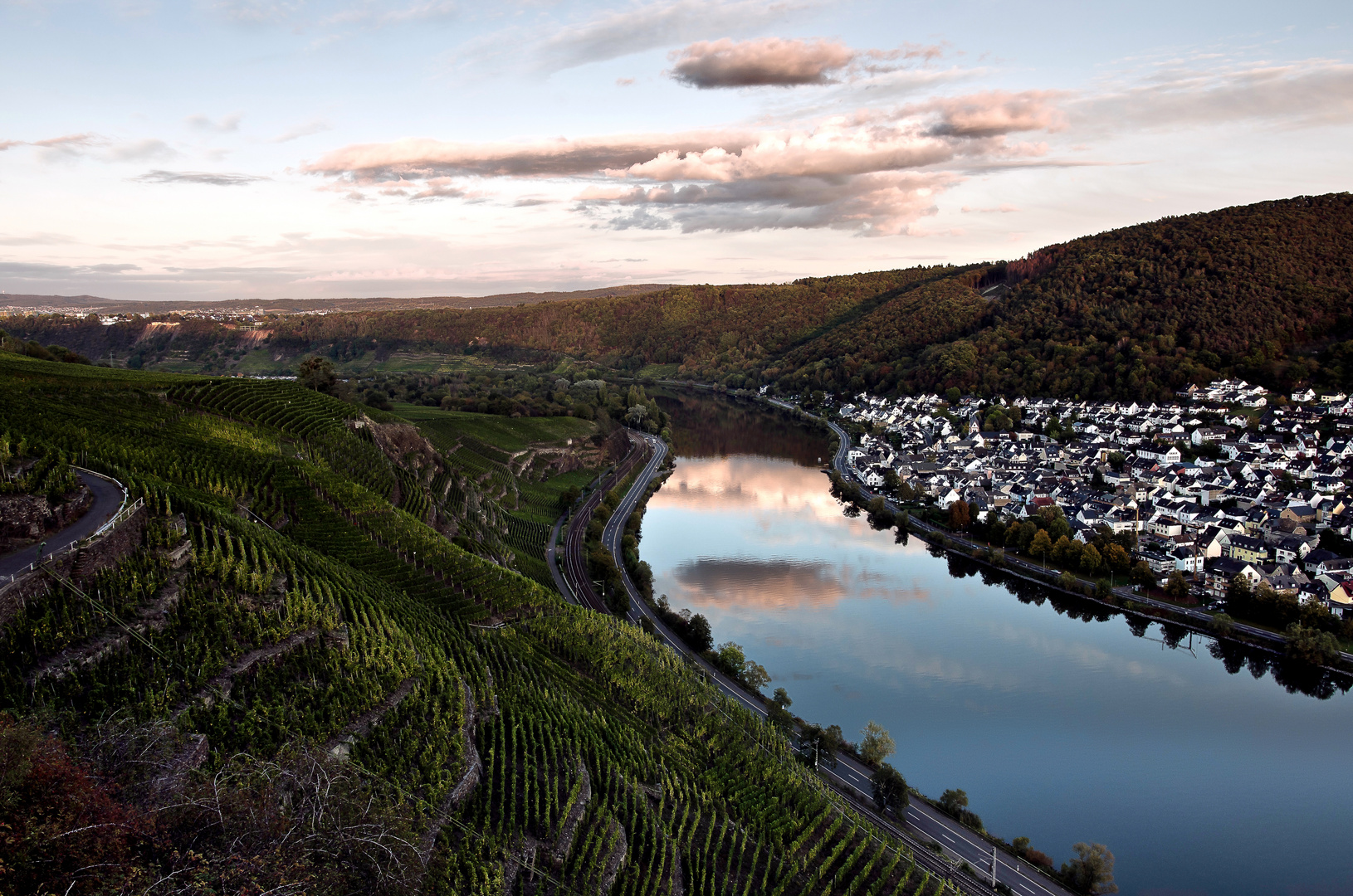 Terassenmosel, Blick auf Lay