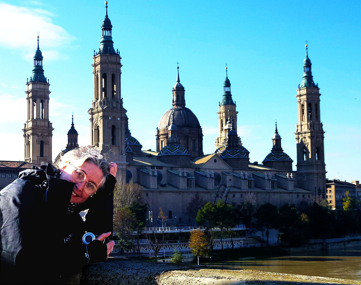 Teresa Pascual en el Puete de Piedra-Zaragoza