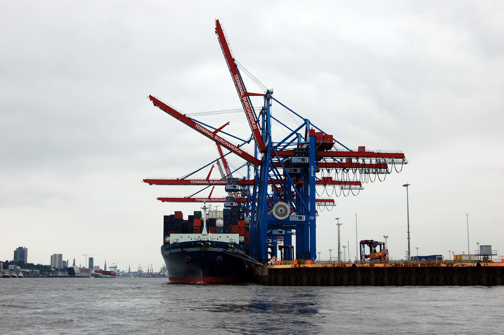 Terminalkräne im Hamburger Containerhafen