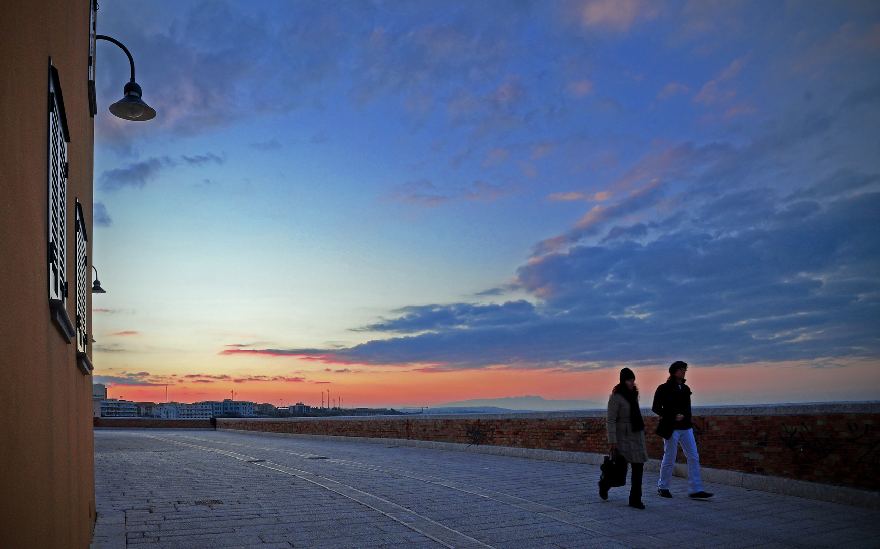 Termoli, a passeggio sul muraglione