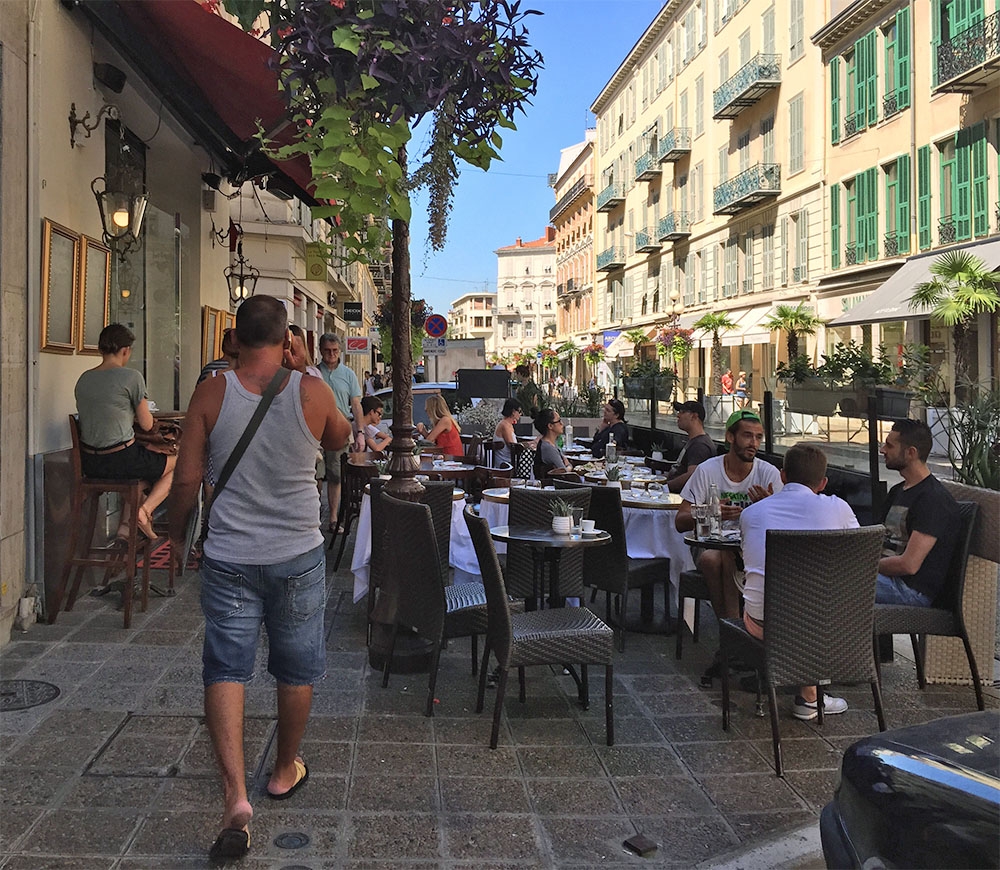 Terrace on the sidewalk.