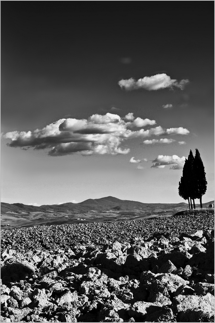 Terra,cielo e nuvole.