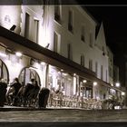 Terrasse du café le soir