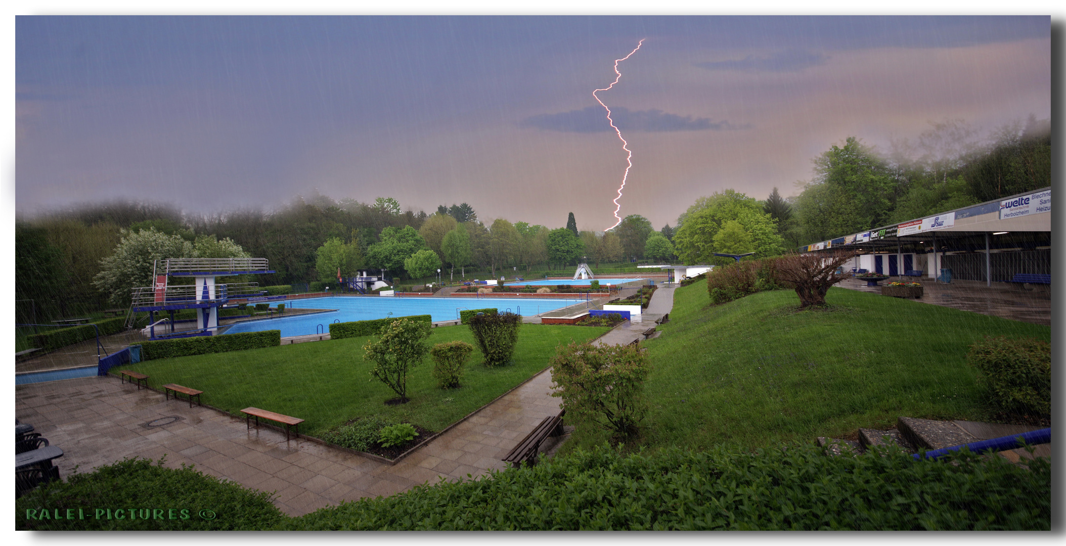 Terrassenbad - Herbolzheim -Mai 2013 - Gewitter