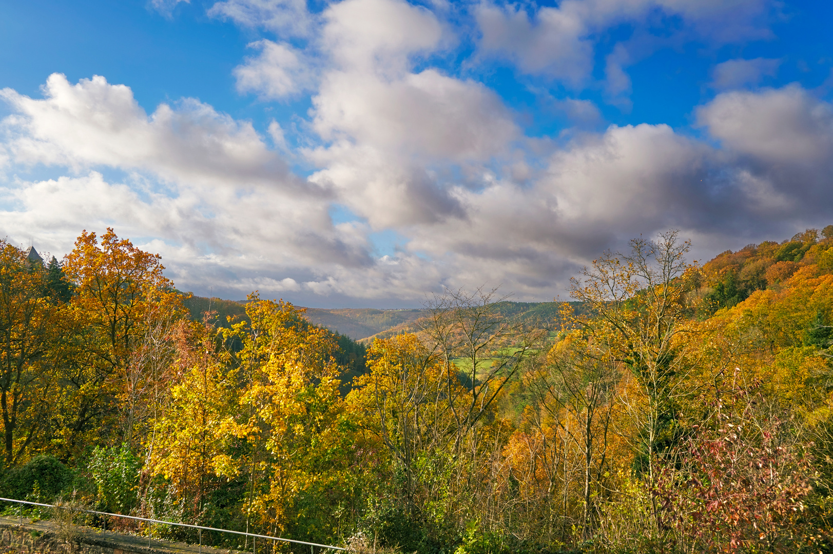 Terrassenblick - zwischen den Regenschauern  .  .  .