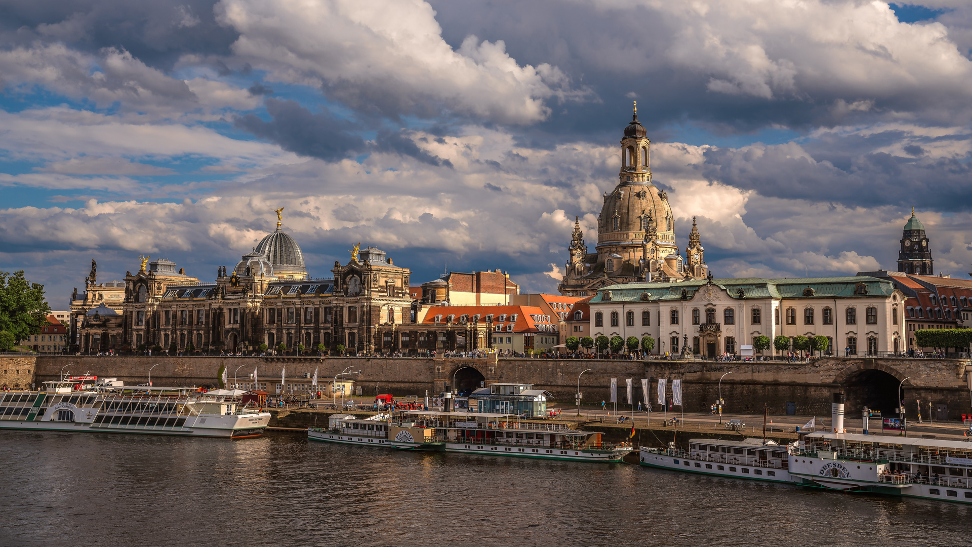 Terrassenufer - Dresden