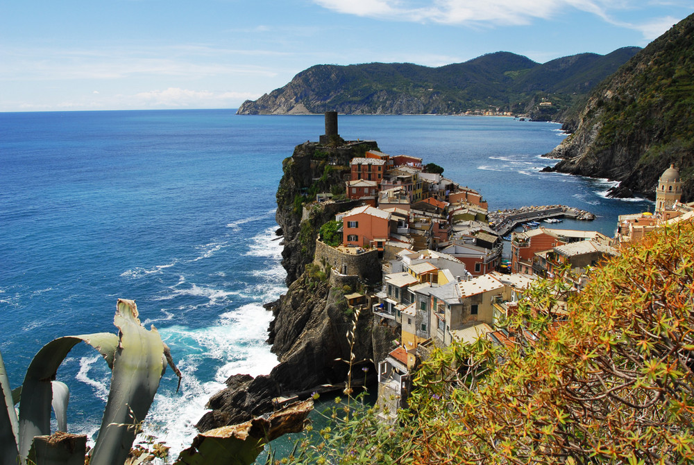 Terre di Liguria........ Vernazza una delle Cinque.