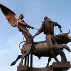 Teruel, escultura de la vaquilla del ángel