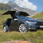 TESLA MODEL X  e-mobility