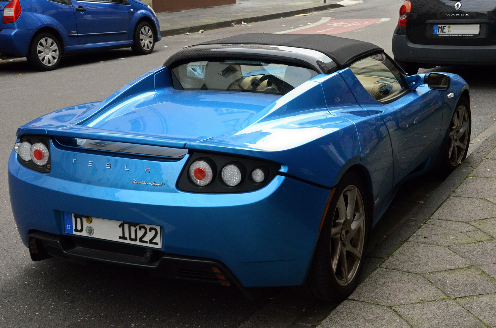 Tesla Roadster Sport