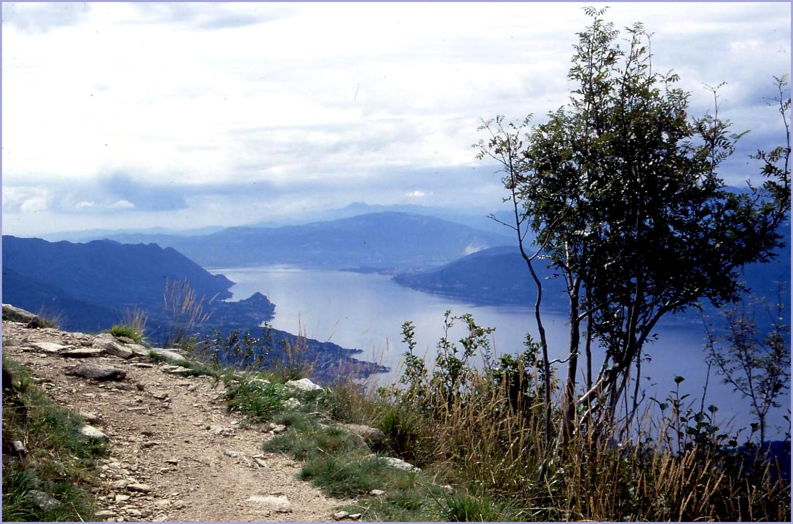 Tessin - Monte Lema. Blick über den Lago Maggiore