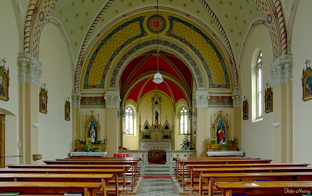 Tessiner Kirchen,- die Pfarrkirche Vaglio.