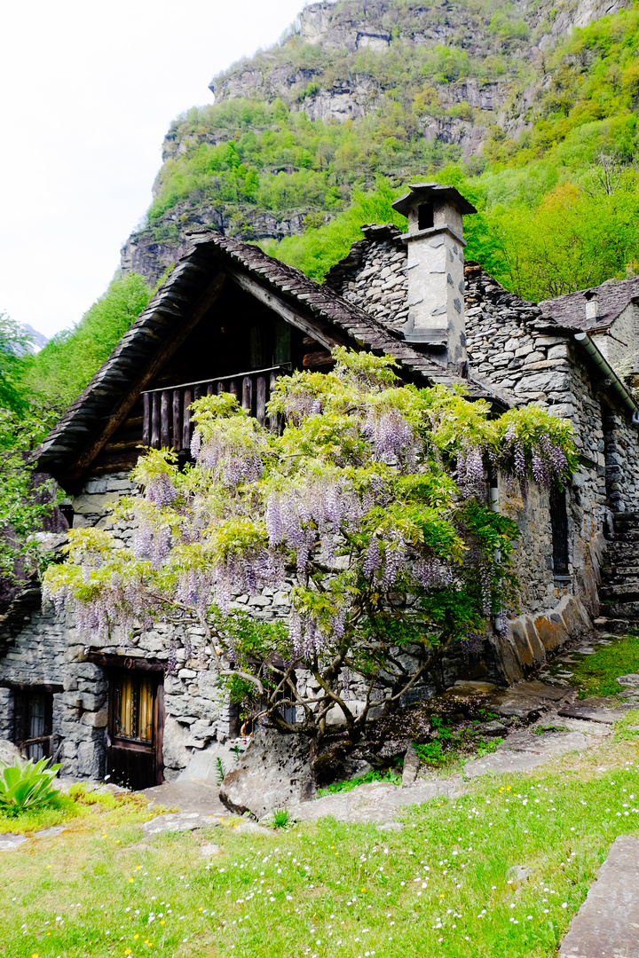 Tessiner Steinhaus