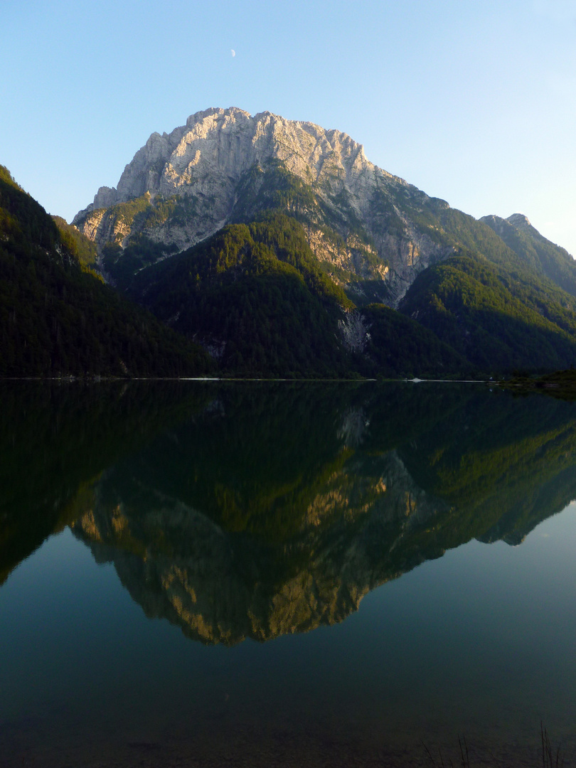 testa del lago... e la luna - lago di predil (ud)