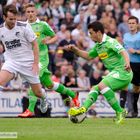 Testspiel VfL Rhede - Borussia Mönchengladbach (30.06.2013) - Zweikampf