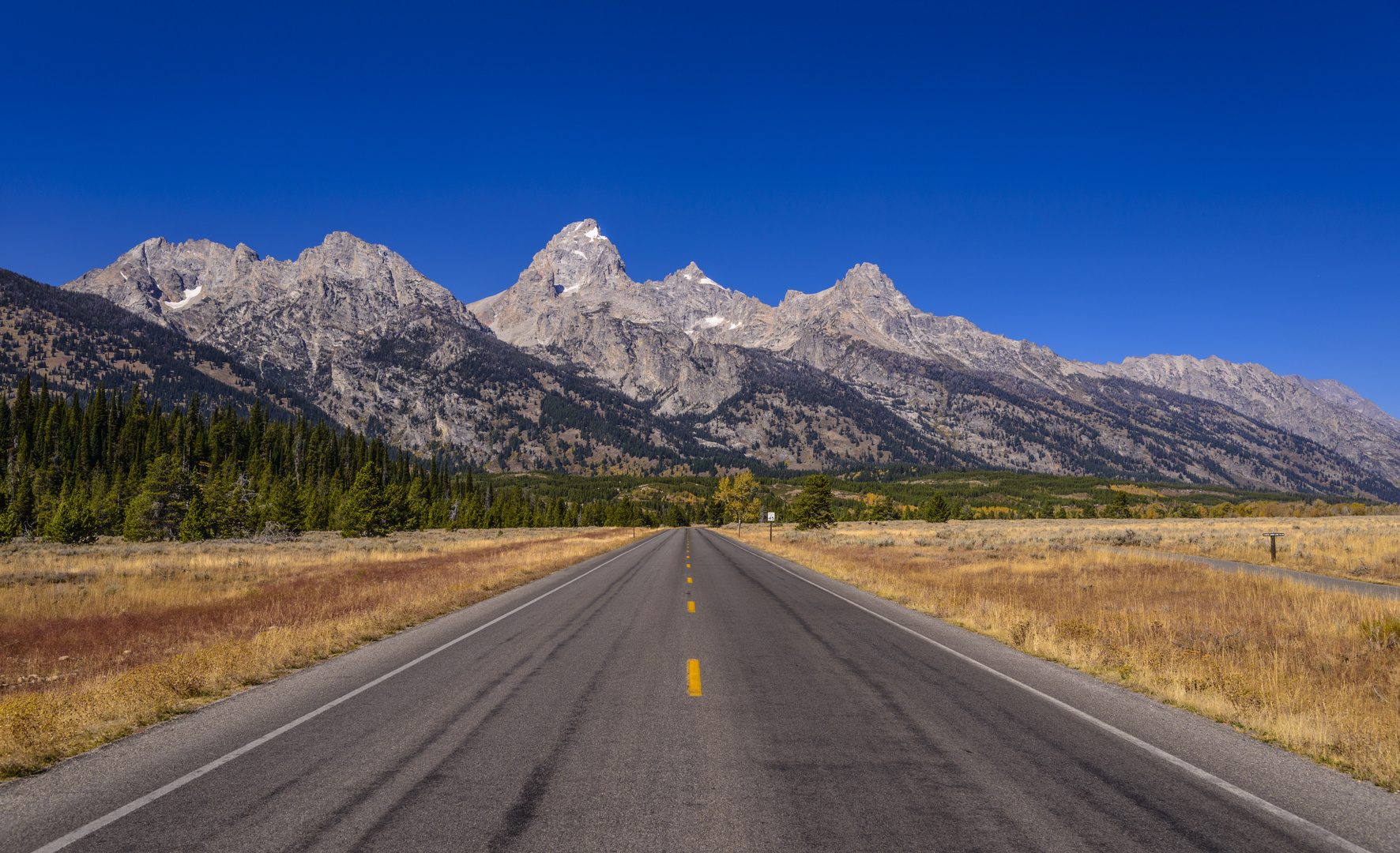 Teton Park Road am Windy Point, Wyoming, USA