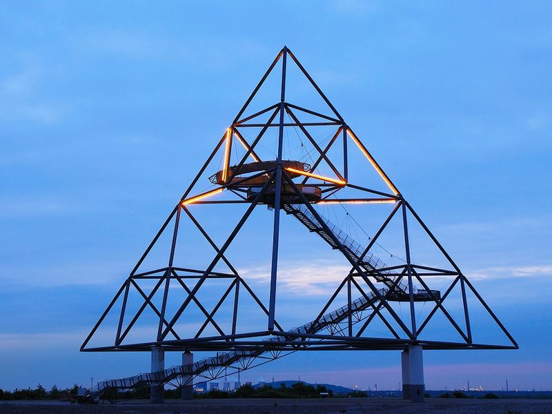 TETRAEDER