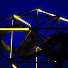 Tetraeder bei Nacht