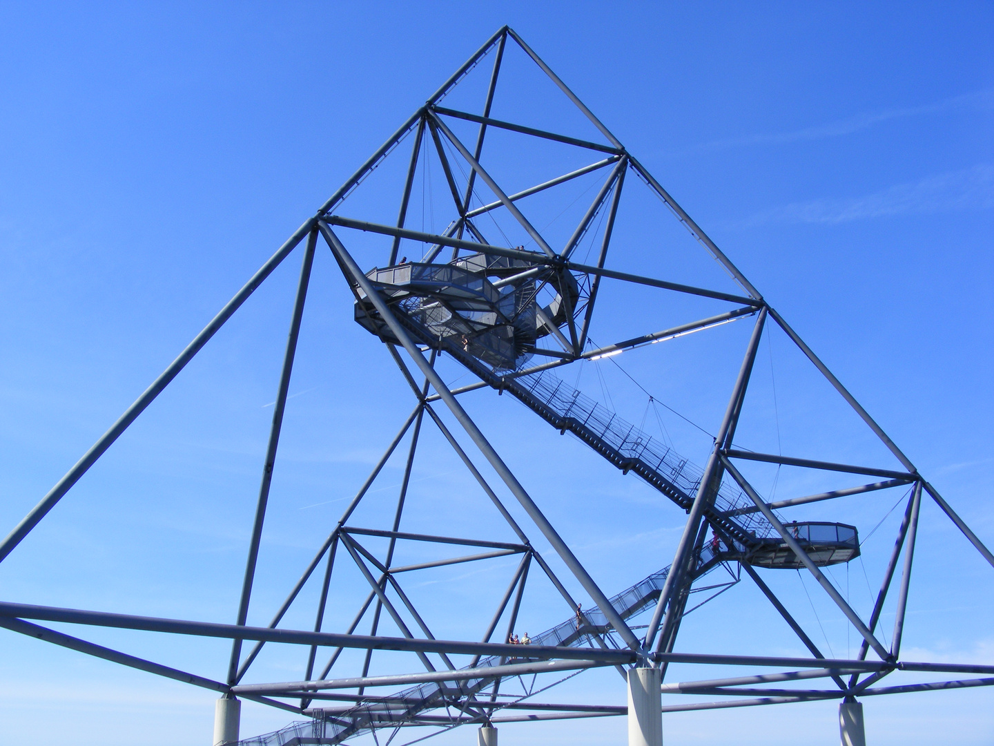 TETRAEDER