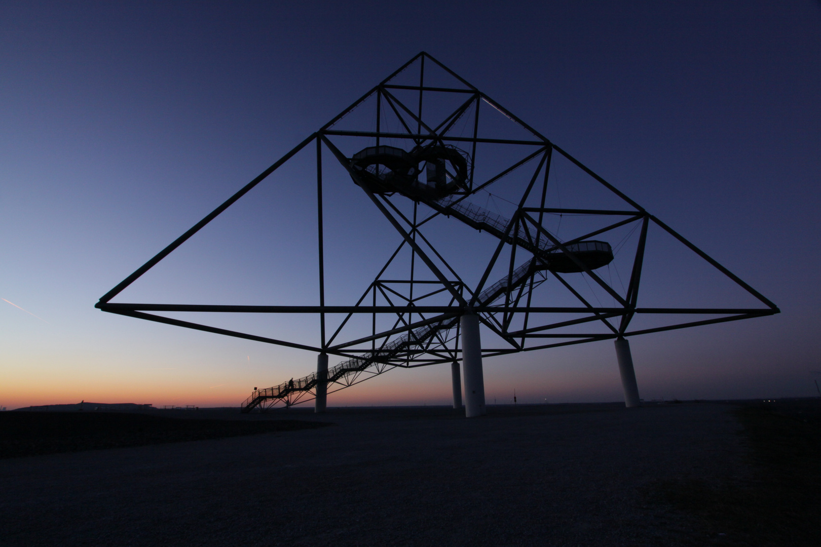 Tetraeder Gesamtansicht