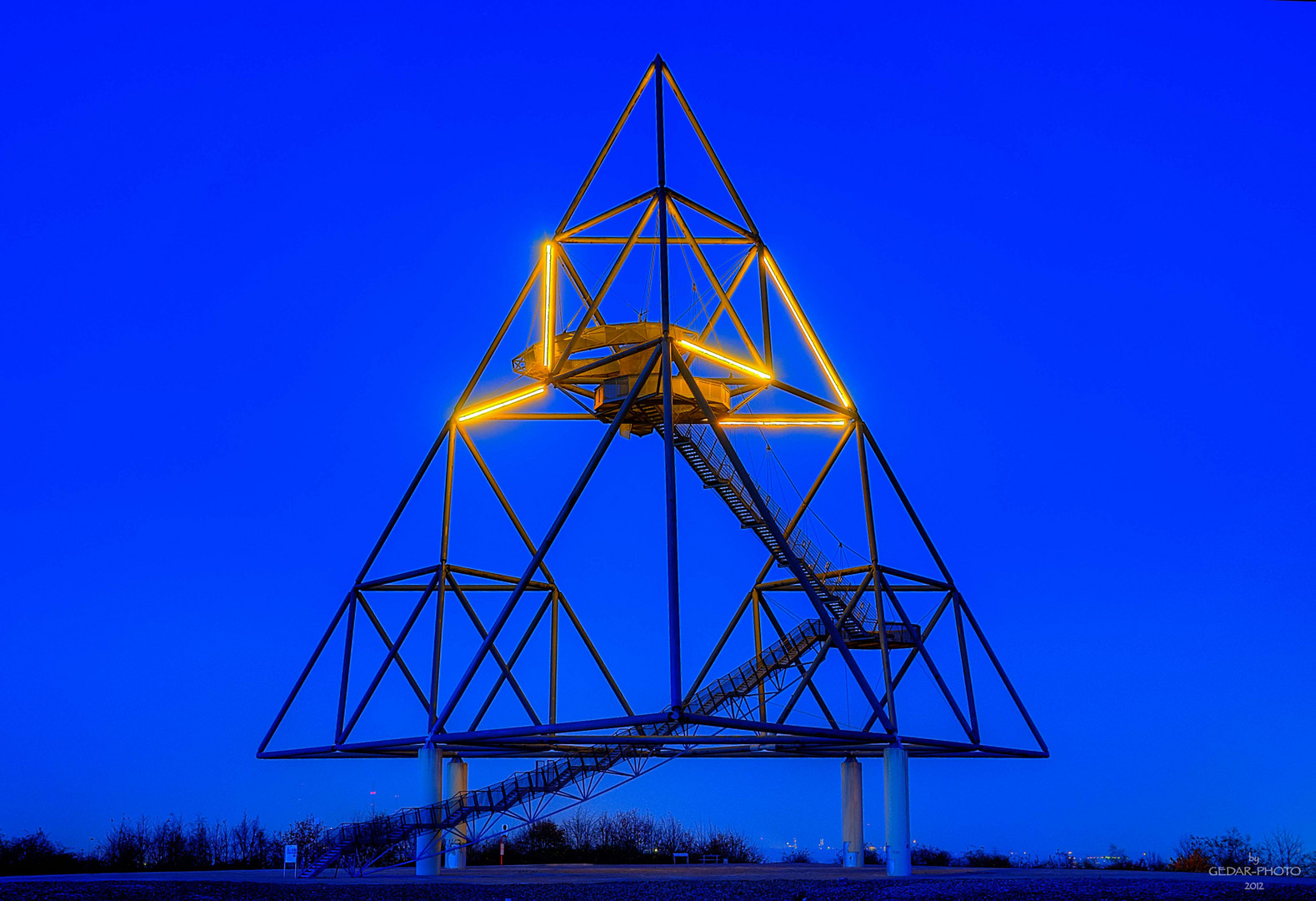 Tetraeder II (BOT)