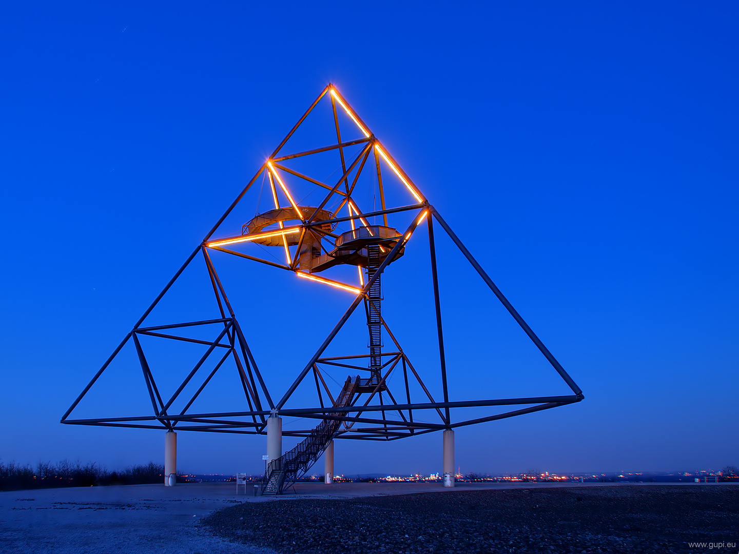 Tetraeder II