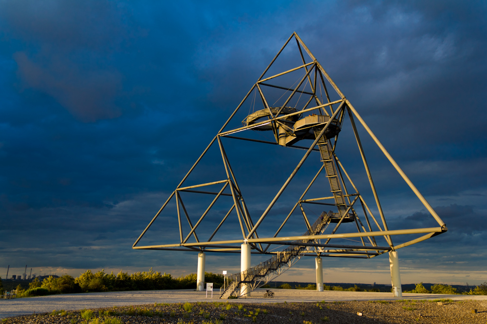 Tetraeder im Abendlicht