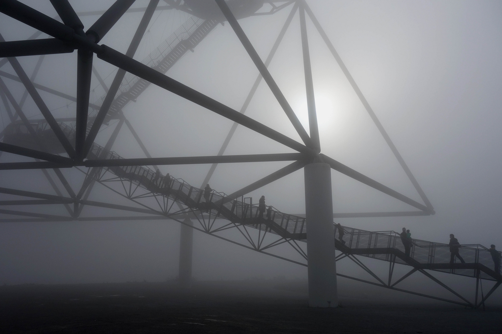 Tetraeder im Nebel