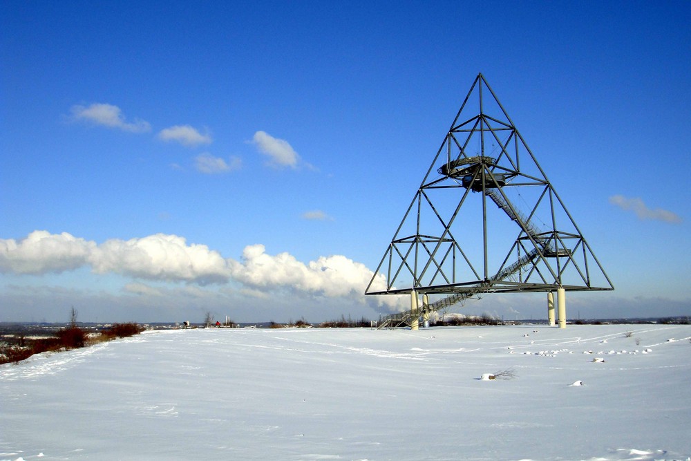 Tetraeder im Schnee