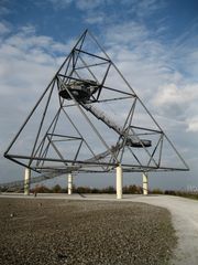 Tetraeder ( in Bottrop )