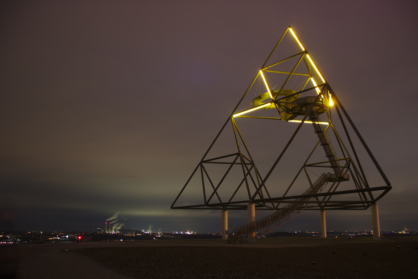 Tetraeder in Himmelstinte