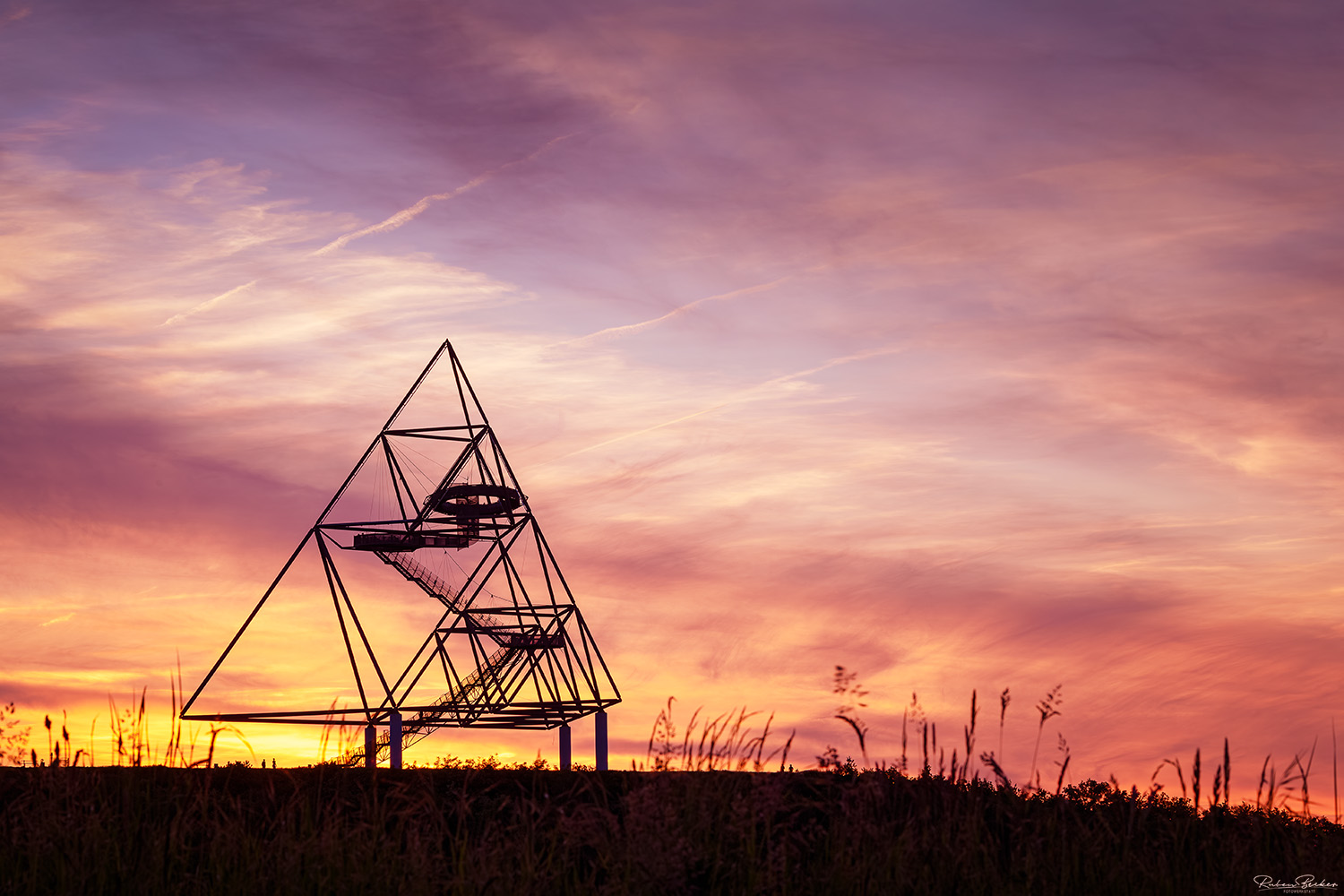 Tetraeder zum Sonnenuntergang