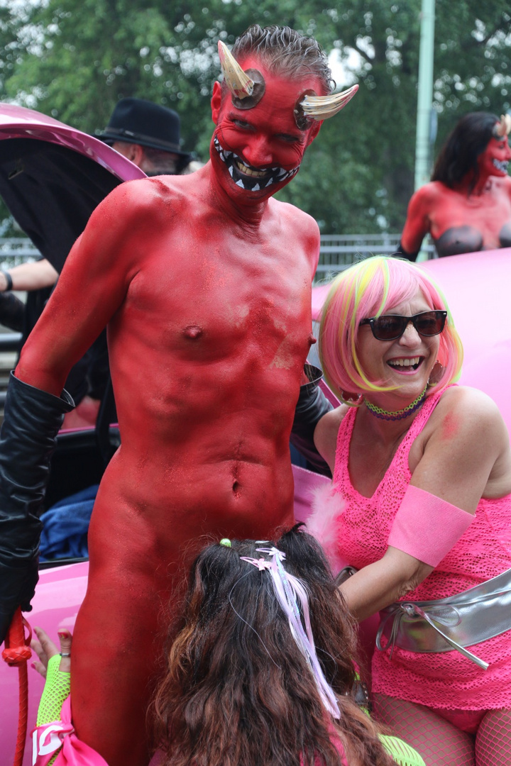 Teufel beim CSD Köln