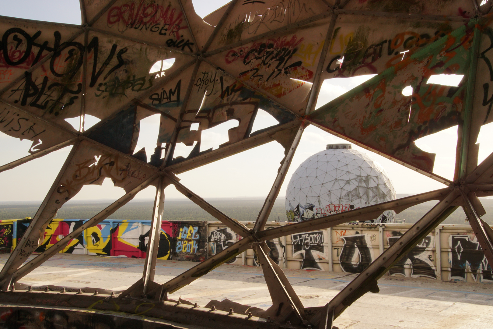 Teufelsberg - Blick auf Radarkugel