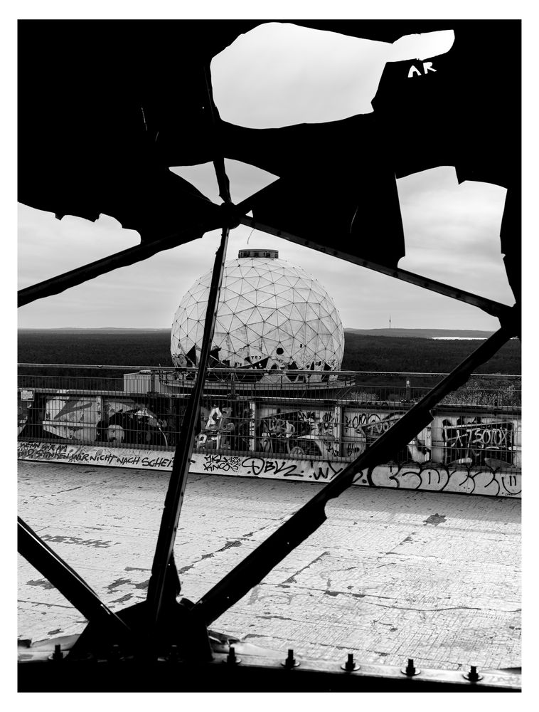 Teufelsberg Spycity Radome (Mono 2)