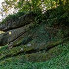 Teufelsbettstein am Radweg der Donau