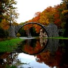 Teufelsbrücke im Herbst