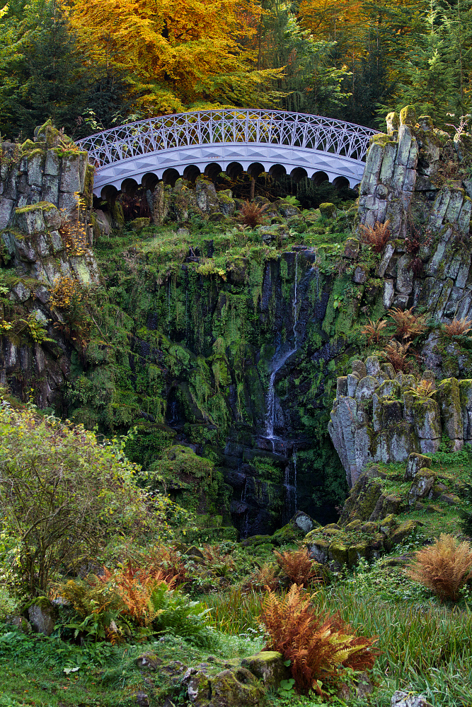 Teufelsbrücke im Oktober