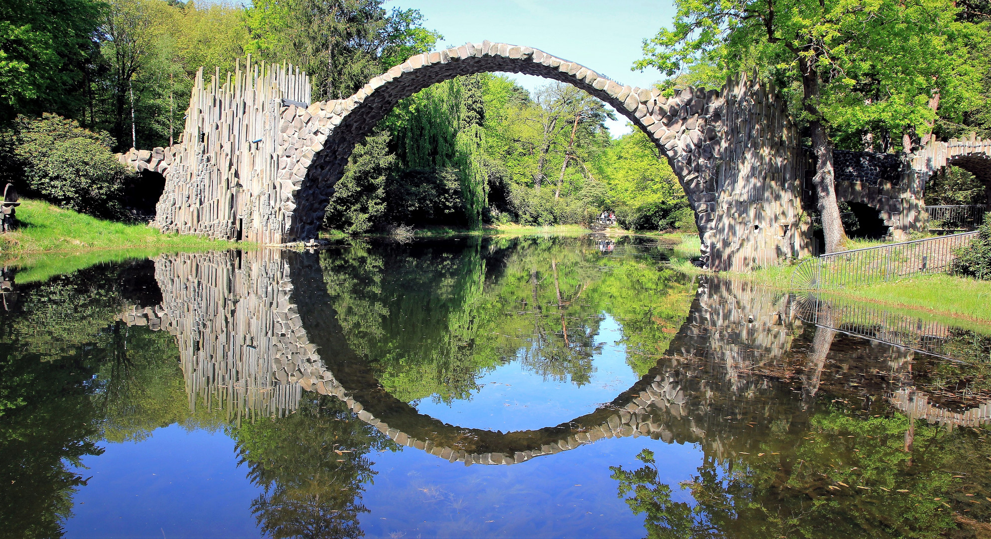 Teufelsbrücke in Kromlau (Rakotzbrücke)