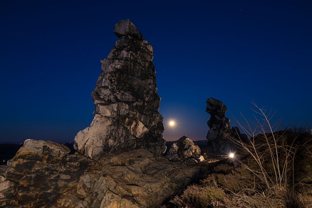 Teufelsmauer im Mondschein