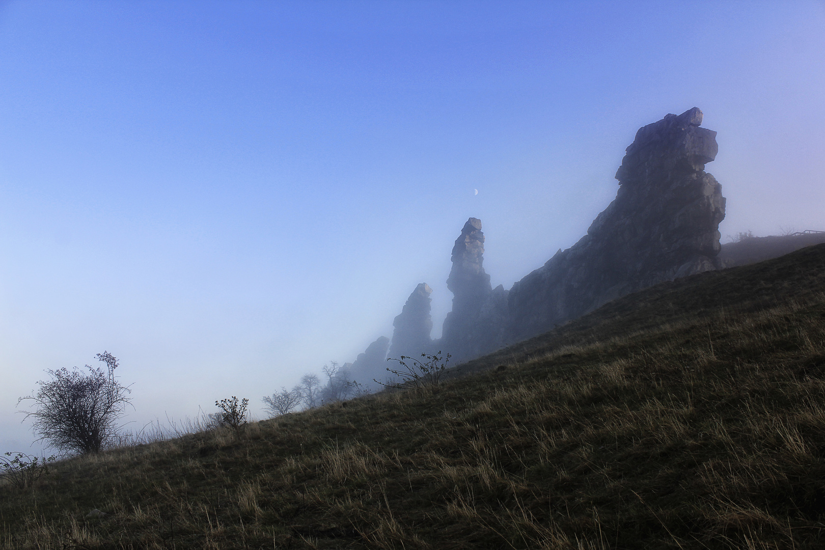 teufelsmauer im nebel 5